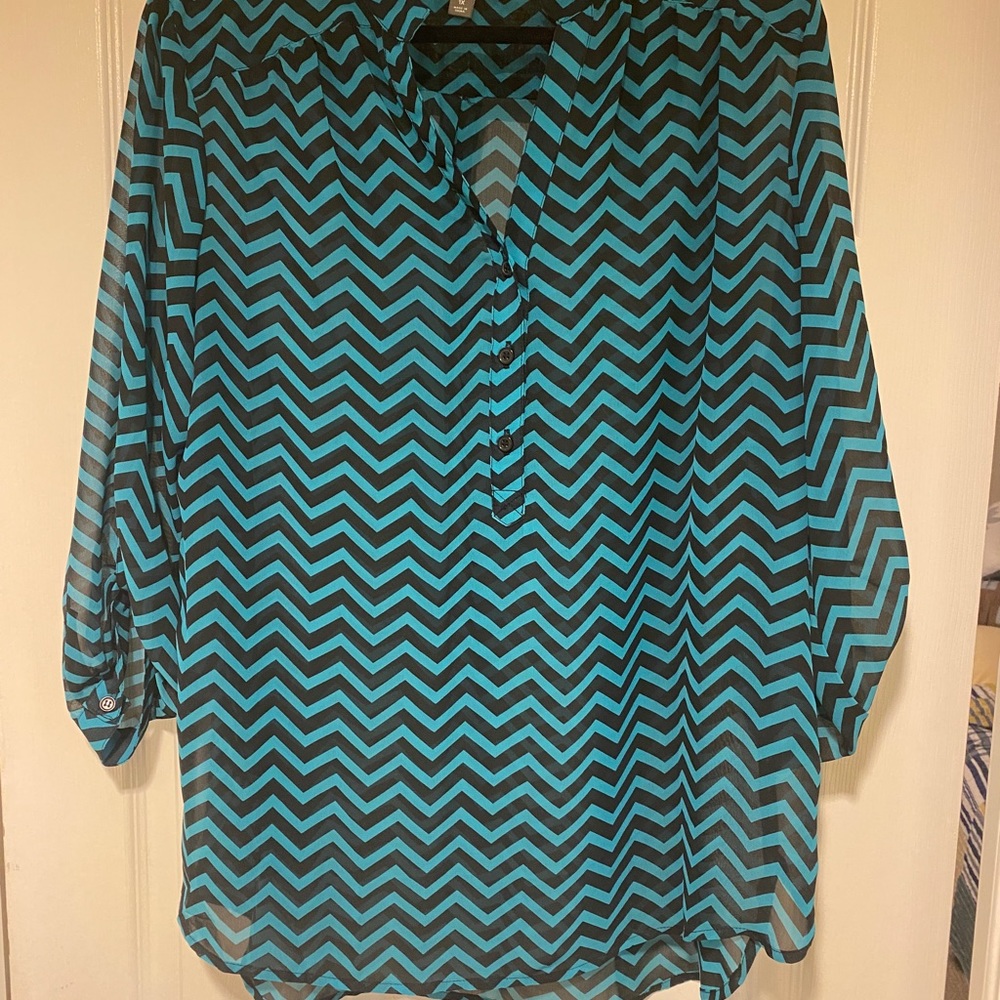 Roz & Ali Sheer Chevron print blouse.